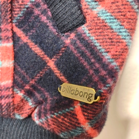 Billabong Short Navy Blue and Red Plaid Jacket, EUC - Picture 4 of 9